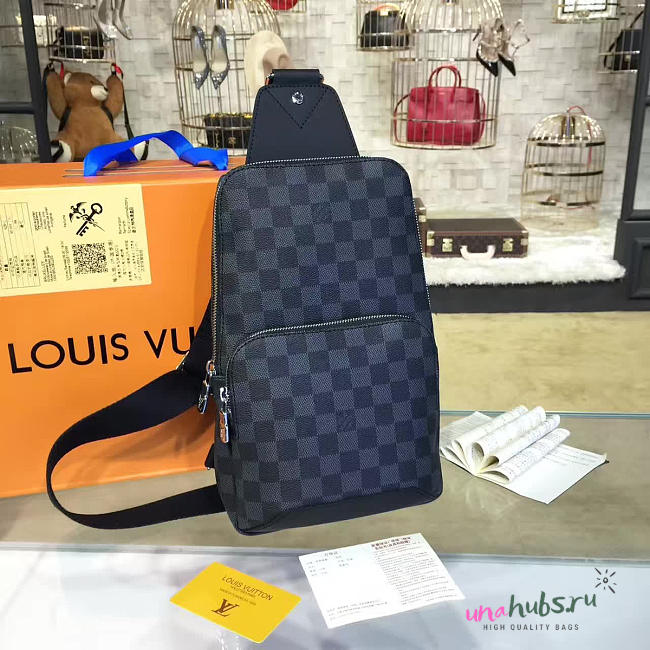 Louis Vuitton AVENUE 3528 - 1