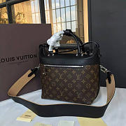 Louis Vuitton CITY CRUISER 3758 - 1