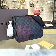 Louis Vuitton DISTRICT 3580 - 1