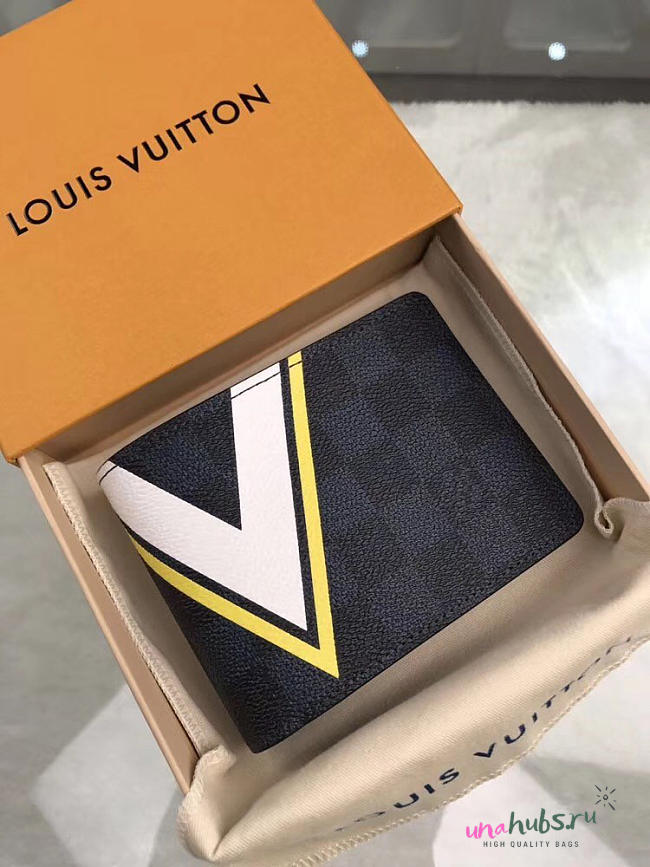 Louis Vuitton Pocket - 1