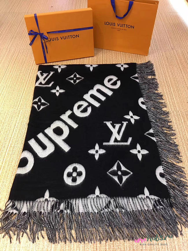 Louis Vuitton Supreme Scarf - 1