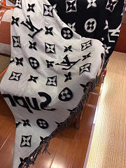 Louis Vuitton Supreme Scarf - 4