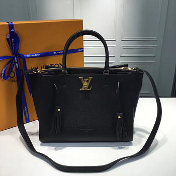 Louis Vuitton Lockmeto 3637