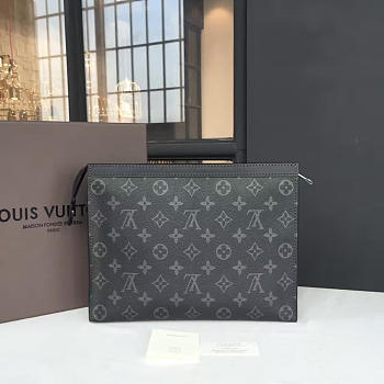 Louis Vuitton VOYAGE MM 3186