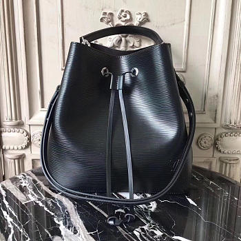 Louis Vuitton LOCKME BUCKET