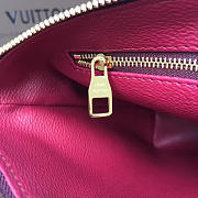 Louis Vuitton BEAUTY CASE - 5