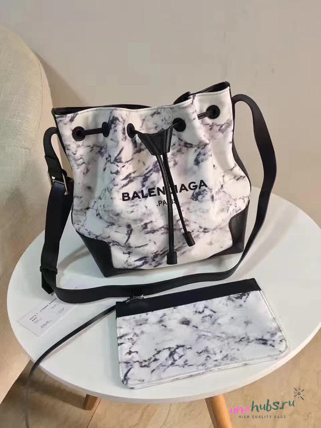 BALENCIAGA Bucket bag 5597 - 1