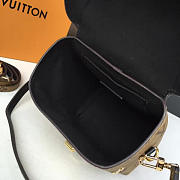 Louis Vuitton CAMERA BOX 3479 - 6