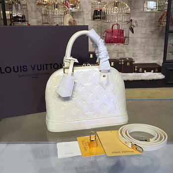 Louis Vuitton ALMA BB 3536