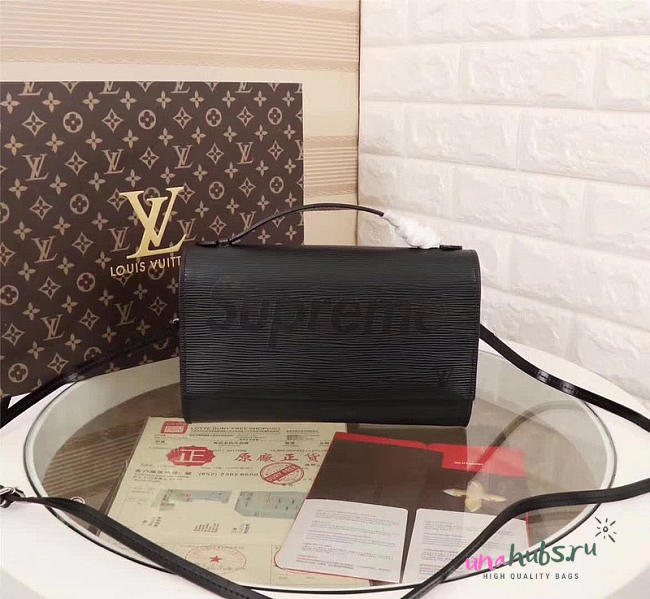 Louis Vuitton Supreme Handbag Shoulder Bag M54539 3004 - 1