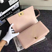 Chanel Lambskin Medium Boy Bag A67086 Pink 2017 VS02922 - 3