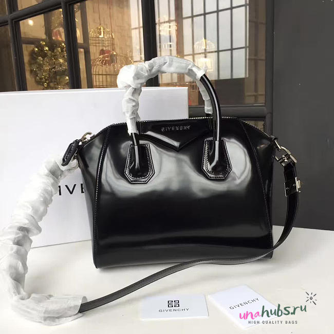 Givenchy Small Antigona handbag 2026 - 1