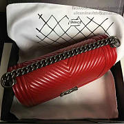 Chanel Medium Chevron Lambskin Boy Bag Red A13043 VS08698 - 4