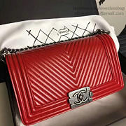 Chanel Medium Chevron Lambskin Boy Bag Red A13043 VS08698 - 3