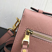 Louis Vuitton POCHETTE METIS PINK - 4