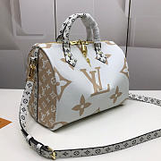 Louis Vuitton SPEEDY BANDOULIÈRE 30 M44572 Creme  - 5