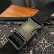 Louis Vuitton DISCOVERY BUMBAG M44444 - 3