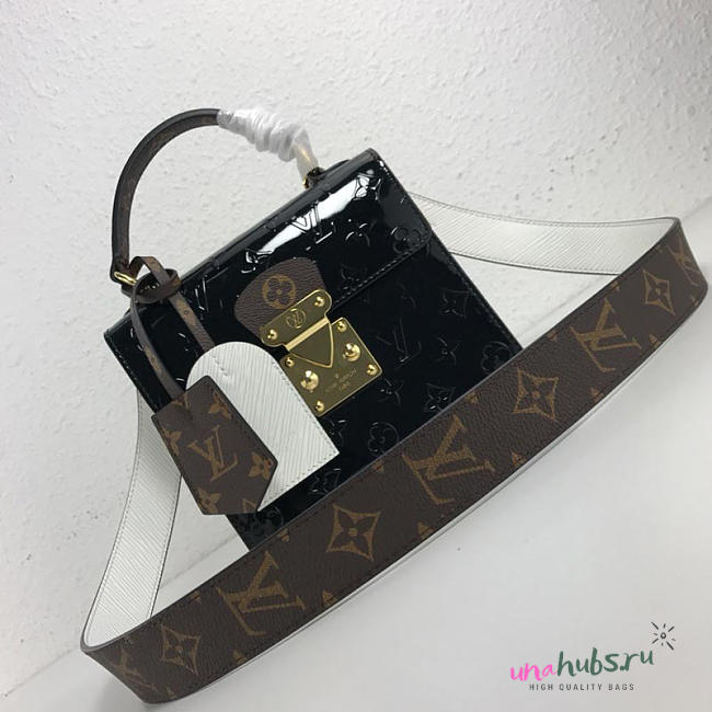 Louis Vuitton SPRING STREET M90375 - 1