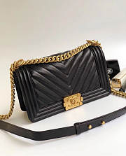 Chanel Le Boy 25cm Chevron Falp Caviar Black Leather - 4