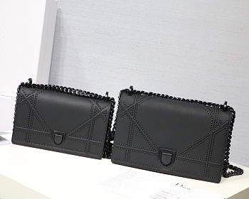 DIORAMA ULTRA BLACK BAG 