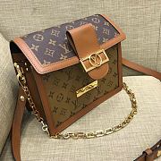 Louis Vuitton Dauphine Handbag m44391 - 5