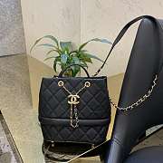 Chanel bucket bag Caviar calfskin Black - 1