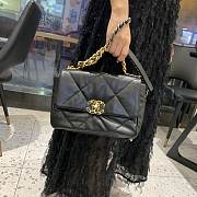 Chanel 19 flap bag - 1