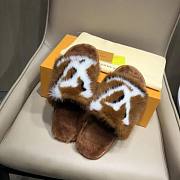 LV Slippers - 3