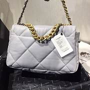 Chanel 19 flap bag Grey - 3