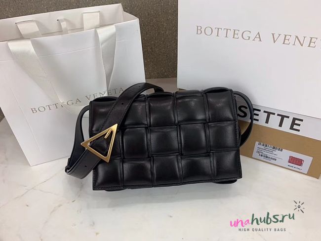 BOTTEGA VENETA PADDED CASSETTE BAG BLACK - 1