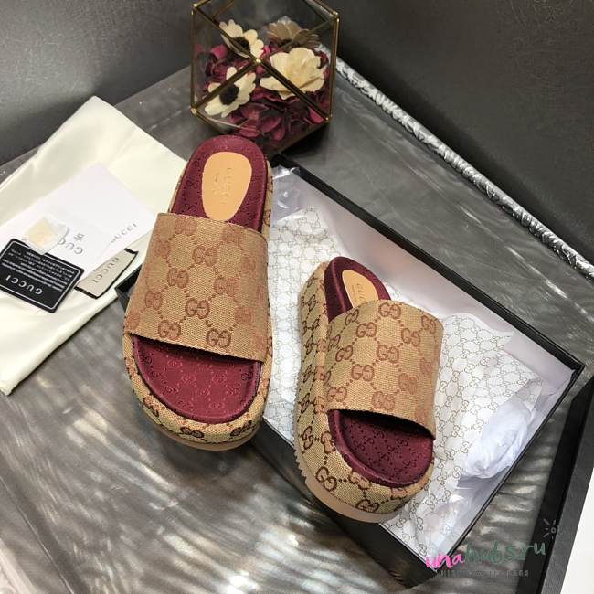 Gucci sandals - 1