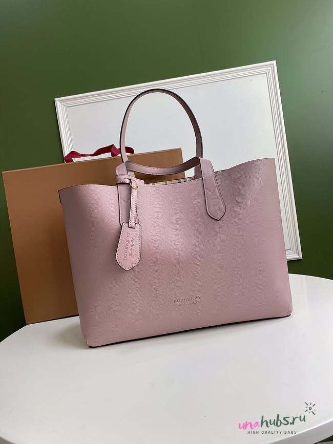 UUbag Burberry Reversible Tote - 1