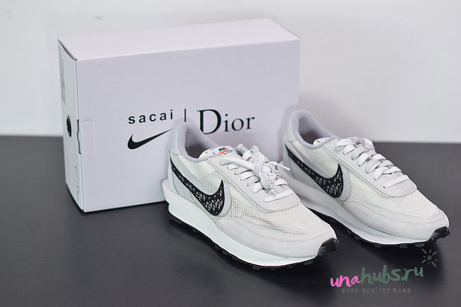 Dior x Sacai x Nike  - 1