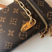 LV Phone Box M44914 - 2