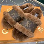 LV slippers with Fur  - 6