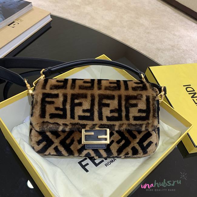 Fendi BAGUETTE Brown Sheepskin Bag - 1