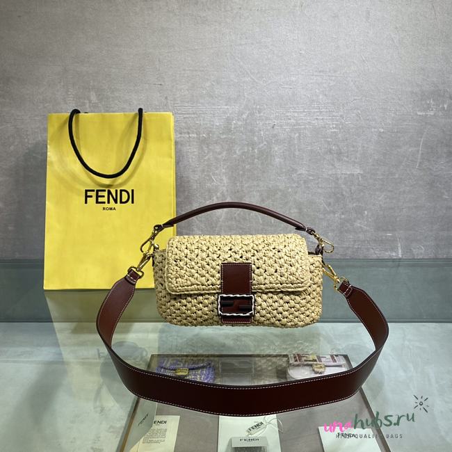 Fendi Baguette Woven straw bag - 1