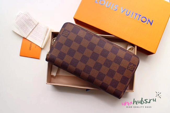 LV wallet 004 - 1