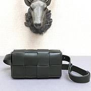 Bottega Veneta Belt Cassette bag in dark green - 1