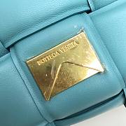 Bottega Veneta The Chain Cassette Blue Bag - 2