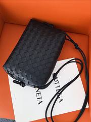 Bottega Veneta Loop cross-body mini bag - 4