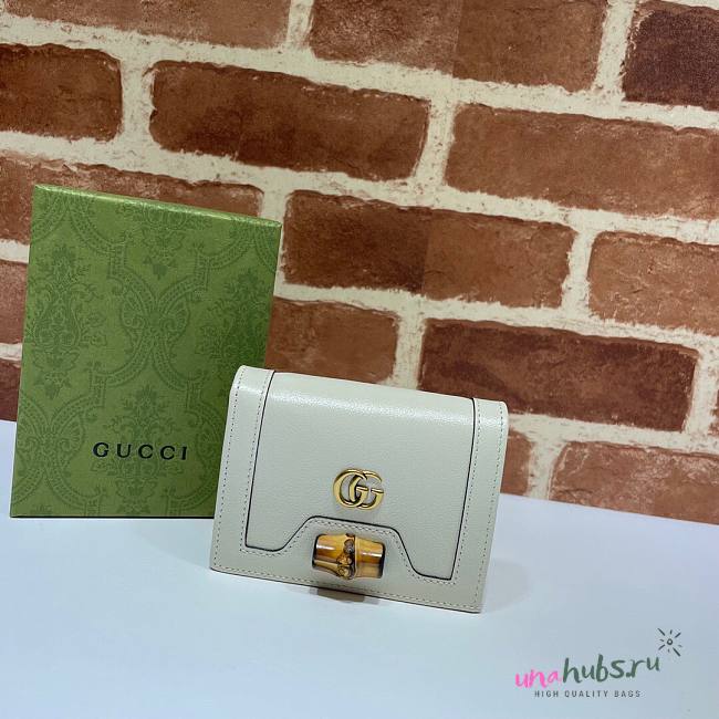 Gucci Diana card case wallet in white leather - 1