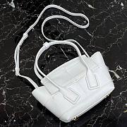 Bottega Veneta Mini intreccio leather top handle bag white - 3