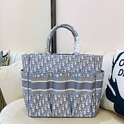 DIOR Book Tote Oblique Embroidery 41cm - 6