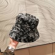 Louis vuitton round hat  - 2