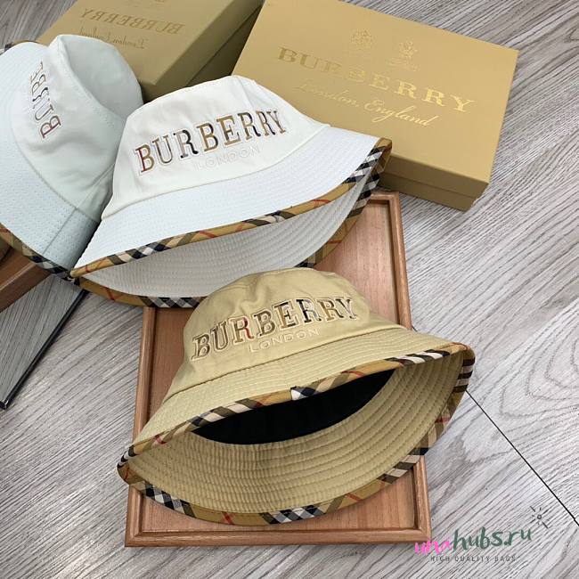 Buberry round hat  - 1