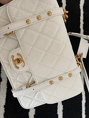 Chanel FlapBag White Leather AS2696 - 6