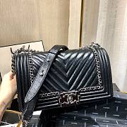 Chanel Medium Crinkled Calfskin Chevron Boy Flap Bag Black - 5