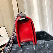 Chanel Medium Crinkled Calfskin Chevron Boy Flap Bag Red - 3