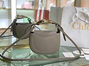 Chloe kiss purse in small grain calfskin gray - 4